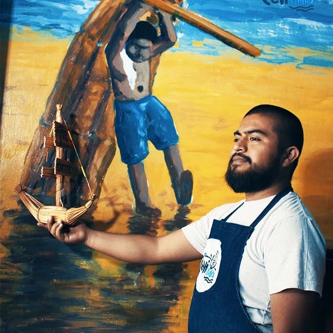 Clientes en el local de Cevichato
